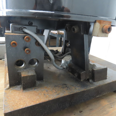 AFM Vibratory Parts Feeder 18" ID x 8" Deep Bowl 1Ph 115V W/ Syntron Controller