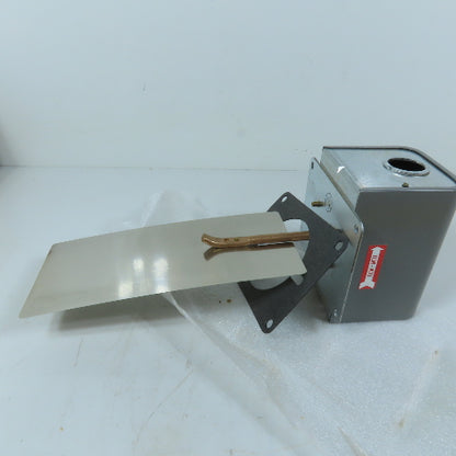 Johnson Controls F62AA-9C Air Flow Control SPDT 3.125" x 6.875" Paddle 115/230V