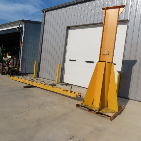 Handling Systems 2 Ton Freestanding Jib Crane 360° 16' Span 14' Travel 10' Under
