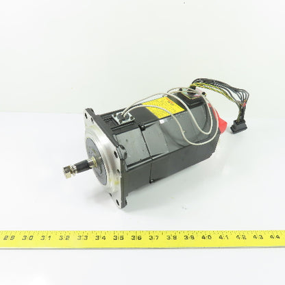 Fanuc aM6/3000 A06B-0162-B175#0006 AC Servo Motor 144V 3Ph 3000 RPM 6A 200Hz