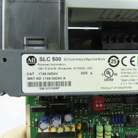 Allen-Bradley 1746-NIO4V Ser A SLC 500 4-Point Analog Voltage Comb Module Ser A