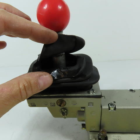 SMC VSH4414A 5-Port Pneumatic Manual Joystick Control Valve 1MPa Max Press
