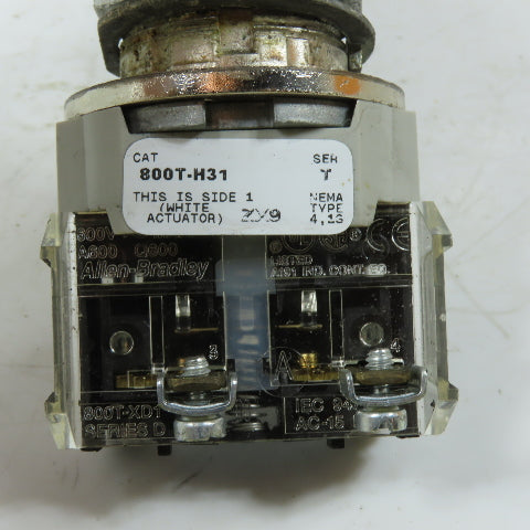 Allen-Bradley 800T-H31 Key Operated 2-Position Selector Switch 600VAC