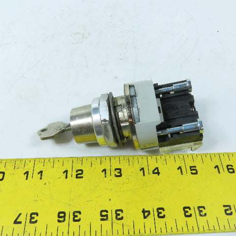 Allen-Bradley 800T-H31 Key Operated 2-Position Selector Switch 600VAC