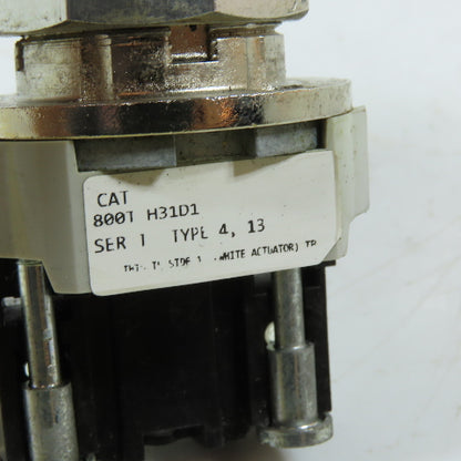 Allen-Bradley 800T-H31D1 2-Position Keyed Selector Switch Operator No Key