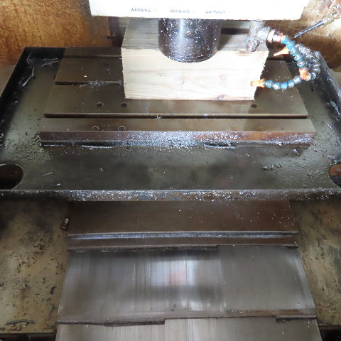 Haas VF-1 3 Axis Vertical Machining Center 20 Tool Turret 208-230V 3Ph 15HP