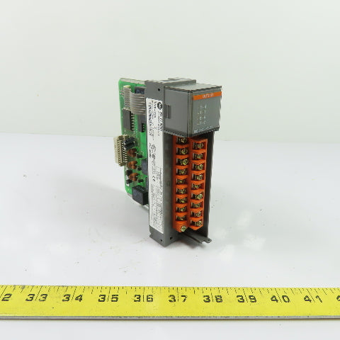 Allen-Bradley 1746-OX8 Ser A SLC 500 Output Module