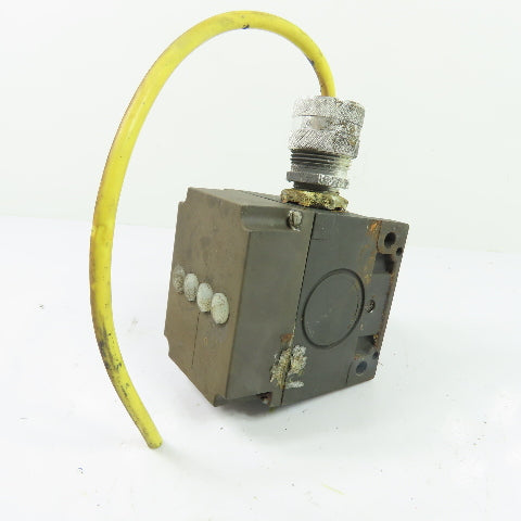 Balluff BNS029N BNS 819-B04-D12-61-12-10-FD Limit Switch