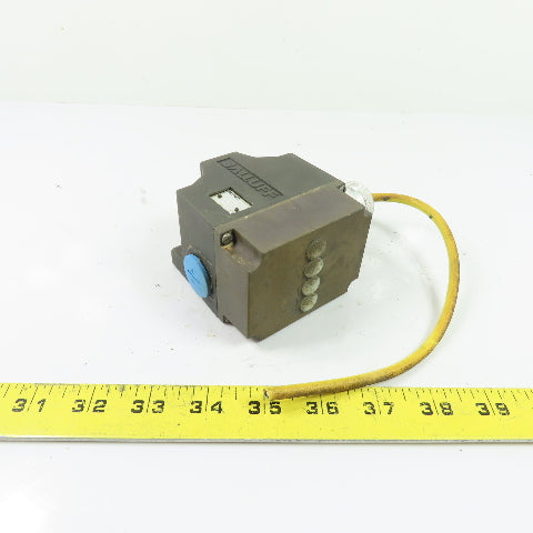 Balluff BNS029N BNS 819-B04-D12-61-12-10-FD Limit Switch