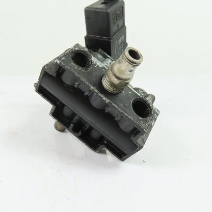 ARO A212SS-120-A 2-Position Solenoid Pneumatic Control Valve 120VAC 1/4"npt