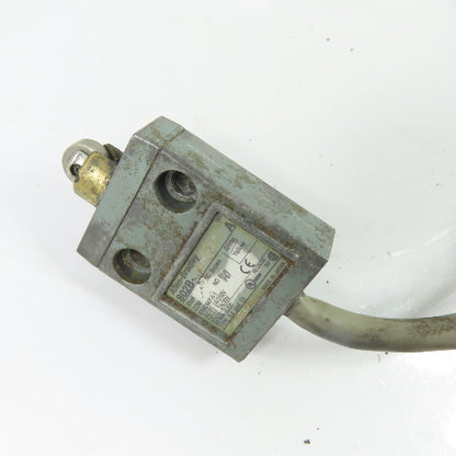 Allen-Bradley 802B-CSADXSXC3 Compact Limit Switch Roller Lever 250VAC