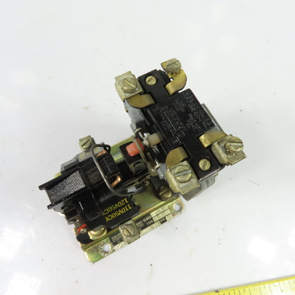 Square D 9050 A0-1E Pneumatic Timing Relay 110/120V 50/60Hz Ser C