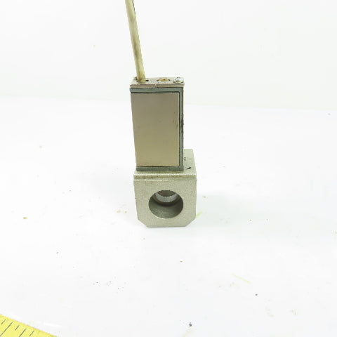 SMC IS10E-30N03-6L Pneumatic Pressure Switch 100VAC/DC 0.7MPa