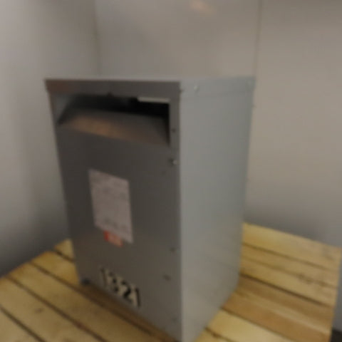 Eaton V48M28T30K 30KVA Dry Type Transformer 3Ph 480V Pri 208Y/120V Sec