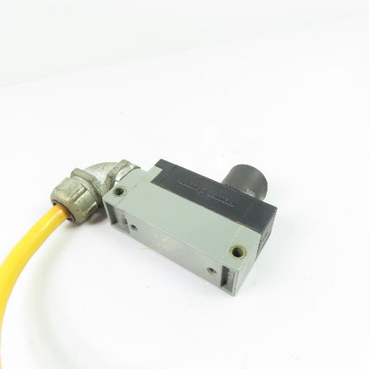Square D Y054E 9007-Y54E Plunger Limit Switch 600V Ser A