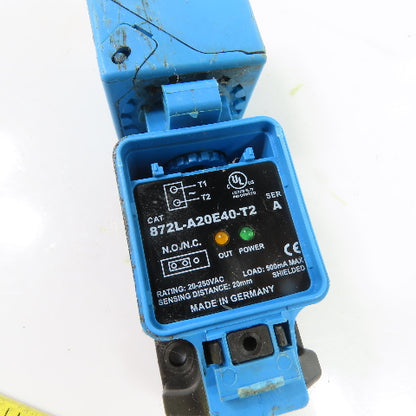 Allen-Bradley 872L-A20E40-T2 Inductive Proximity Sensor 20-250VAC 20mm Sensing