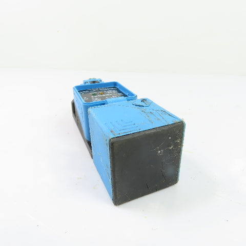 Allen-Bradley 872L-A20E40-T2 Inductive Proximity Sensor 20-250VAC 20mm Sensing