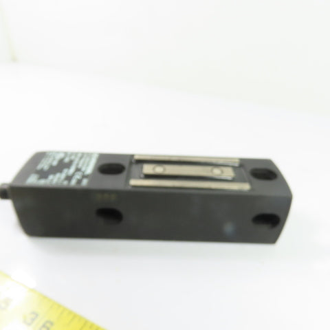 Schmersal 101209059 MZM 100 ST2-1P2PWM-A Solenoid Interlock Safety Switch 24VDC