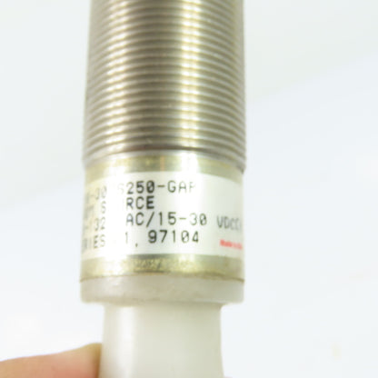 Cutler-Hammer E58-30TS250-GAP 250M Thru-Beam Photoelectric Sensor 20-132VAC/15-30VDC