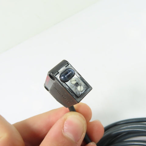 Omron E3Z-R81 Retro-Reflective Photoelectric Sensor 12-24VDC