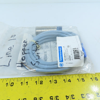 Telemecanique 902593 XT130B1PCL2 M30 Capacitive Proximity Sensor 12-24VDC