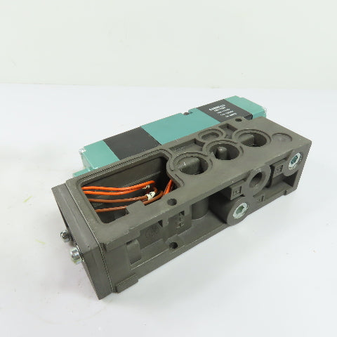 Numatics 228-703B 082SS415K000030 Solenoid Air Valve w/Manifold Base 110-120VAC
