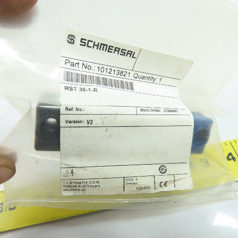 Schmersal 101213821 RST 36-1-R Latching Magnetic Safety Sensor Actuator IP69