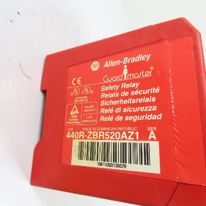 Allen-Bradley 440R-ZBR520AZ1 Guardmaster Safety Relay 120VAC/24VDC Ser A