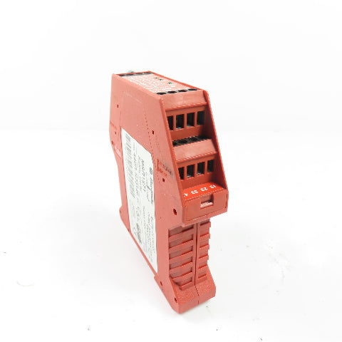 Allen-Bradley 440R-N23126 Guardmaster MSR127T Safety Relay 24VAC/DC Ser C