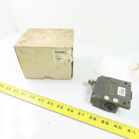 Euchner 097343 SN02X12-732L-MC2122 12mm Inductive Proximity Limit Switch 24VDC