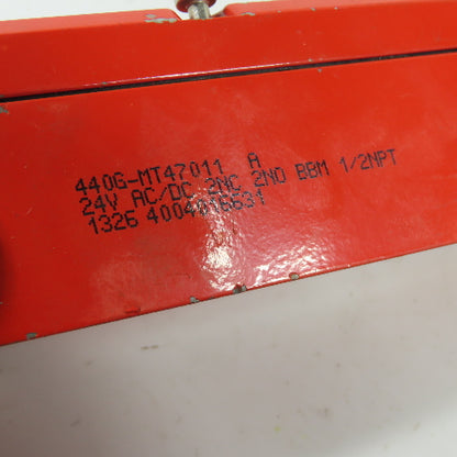 Allen-Bradley 440G-MT47011 Guardmaster Safety Interlock Switch W/ Guard Locking
