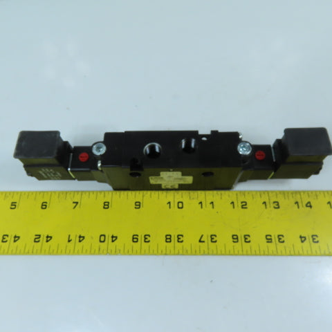 Parker P0194753 B521ACB53C 4-Way Double Solenoid Pneumatic Valve 120VAC/67VDC
