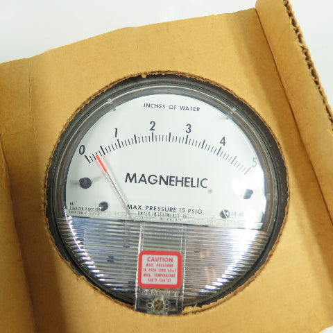 Dwyer 2005 Magnehelic Differential Pressure Gauge 0-5" W.C. NEW