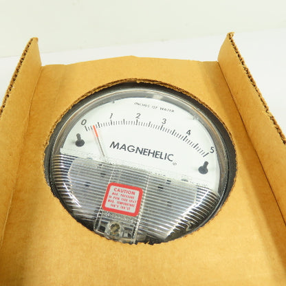 Dwyer 2005 Magnehelic Differential Pressure Gauge 0-5" W.C. NEW