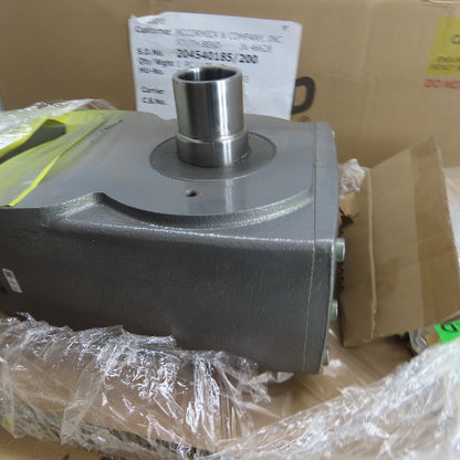 NORD SK4282AZSH.F Helical Gear Reducer 15.20:1 Ratio 115 RPM NEW