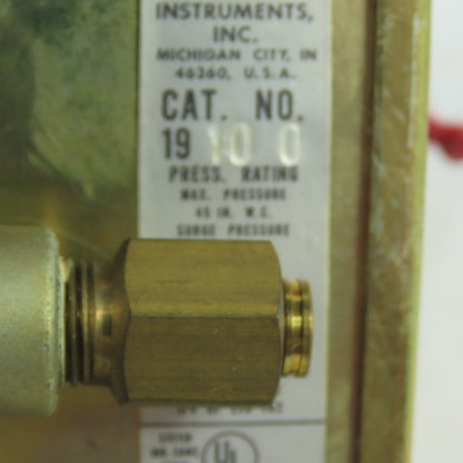 Dwyer 1910-0 Differential Pressure Switch 125/250/480VAC
