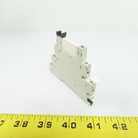 Allen-Bradley 700-HLT1U1 Relay Socket Base w/ 700-TBR24 Relay 24VDC 6A 250VAC
