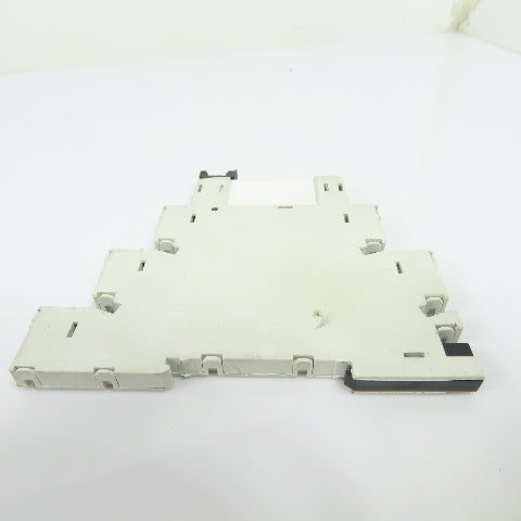 Allen-Bradley 700-HLT1U1 Relay Socket Base w/ 700-TBR24 Relay 24VDC 6A 250VAC