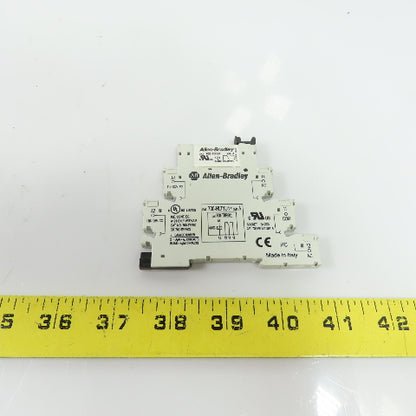 Allen-Bradley 700-HLT1U1 Relay Socket Base w/ 700-TBR24 Relay 24VDC 6A 250VAC