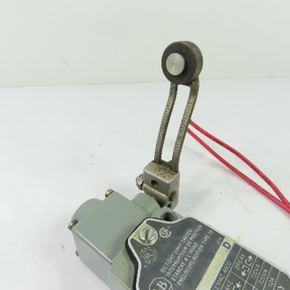 Allen-Bradley 802T-A Oiltight Roller Lever Limit Switch 120-600VAC Ser D