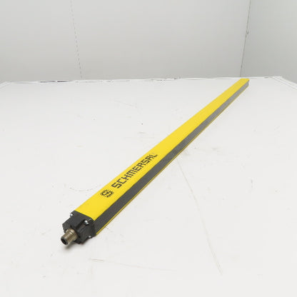 Schmersal SLC440COM-E-0890-14 Safety Beam Light Curtain Emitter Missing Endcap