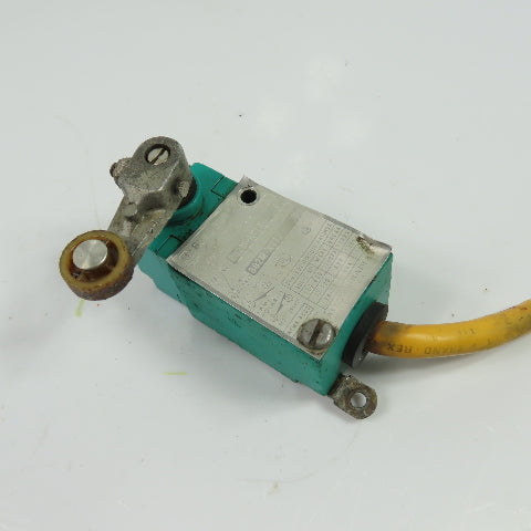 Allen-Bradley 802M-AY12 Bul. 802M Roller Lever Limit Switch