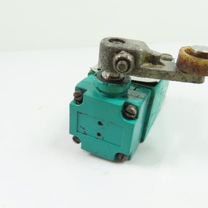 Allen-Bradley 802M-AY12 Bul. 802M Roller Lever Limit Switch