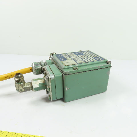 Square D 9012 GAW-6 Class 9012 Pressure Switch 30-250 PSI 750 PSI Max Ser A