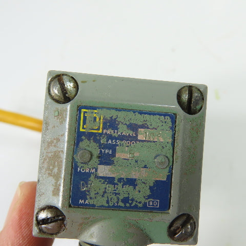 Square D 9007 C54B2 Class 9007 Roller Lever Limit Switch Ser A W/ 10° Head