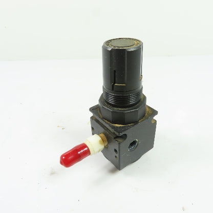 Watts Fluidair R35-01C 0-125PSI Air Pressure Regulator 300PSIG Max Inlet 1/8"NPT
