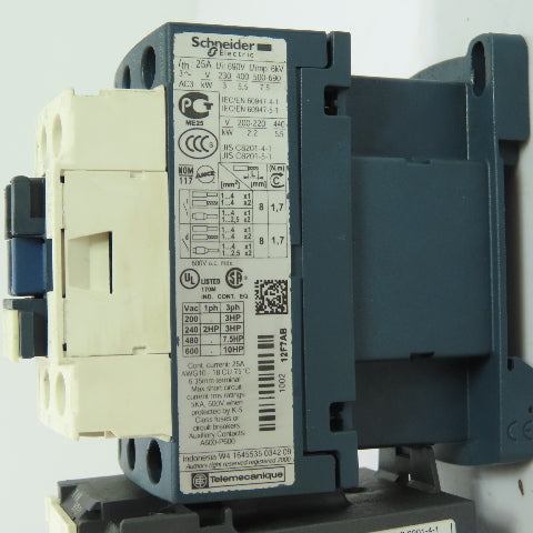 Schneider Electric LC1D12 3-Pole IEC Contactor w/ LRD10 Overload Relay 690V