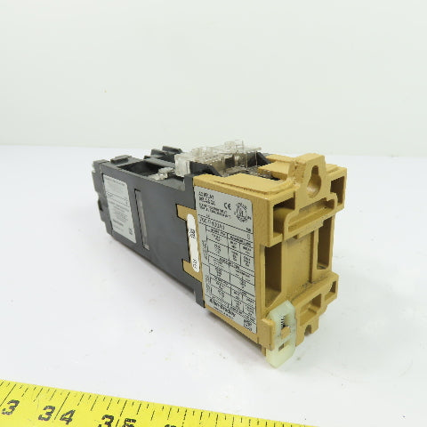Allen-Bradley 700-P400A1 AC Relay w/ 700-PT Pneumatic Time Delay