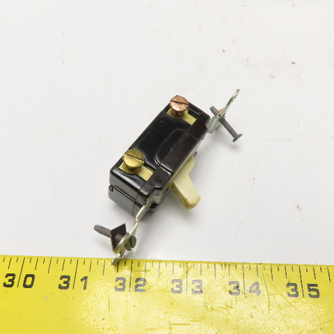 Leviton 5504-1 15A 4-Way AC Quiet Toggle Switch Ivory 120/277V NOS Lot Of 10
