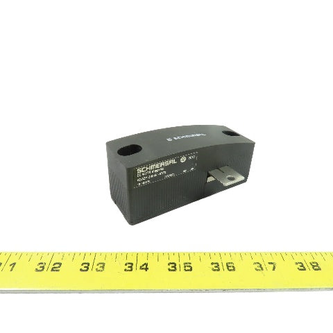 Schmersal 101183470 AZ/AZM 200-B1-RTP0 Safety Switch Actuator w/Return Spring